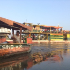 lancha y ferry, Río Magdalena